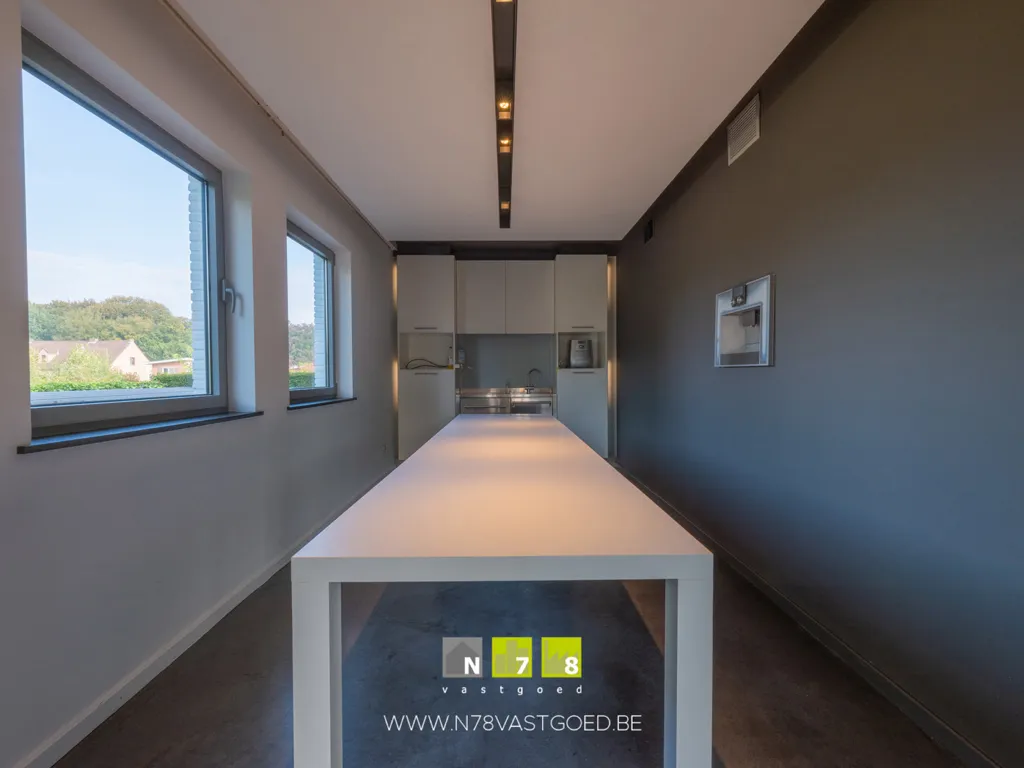 Salle à manger - Villa Moderne avec Appartement et Garage à Dilsen