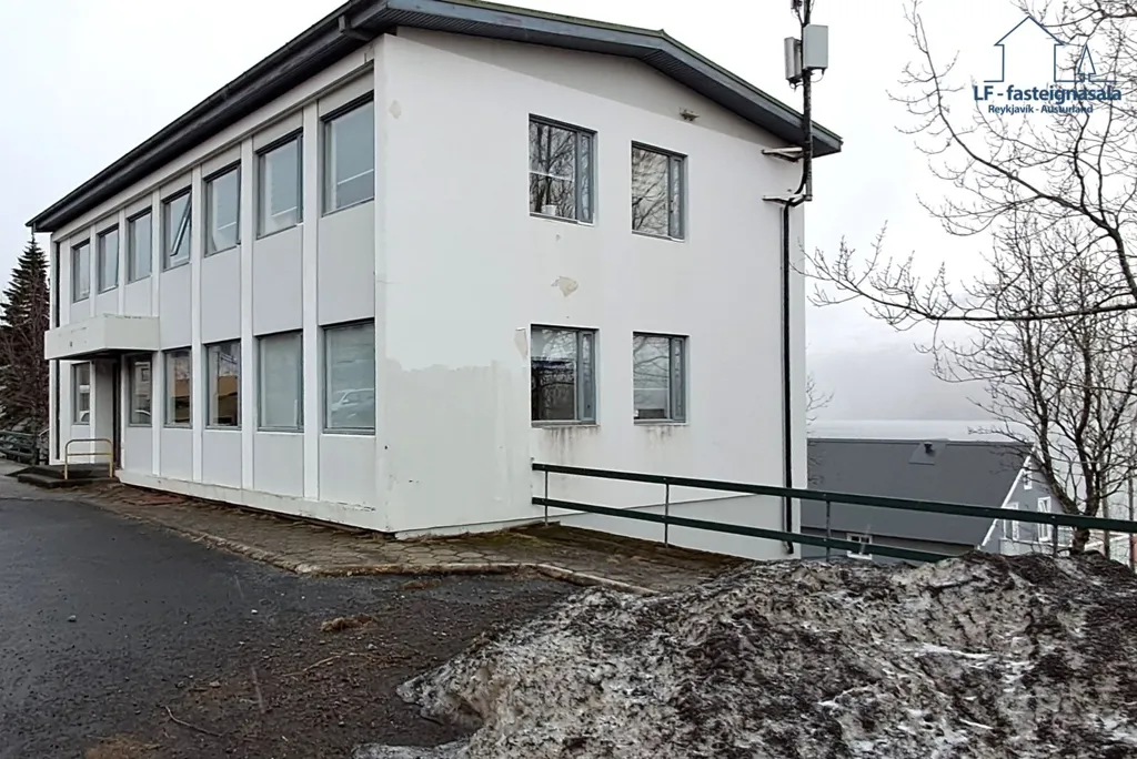 4-toaline kinnisvara asukohas Fáskrúðsfjörður