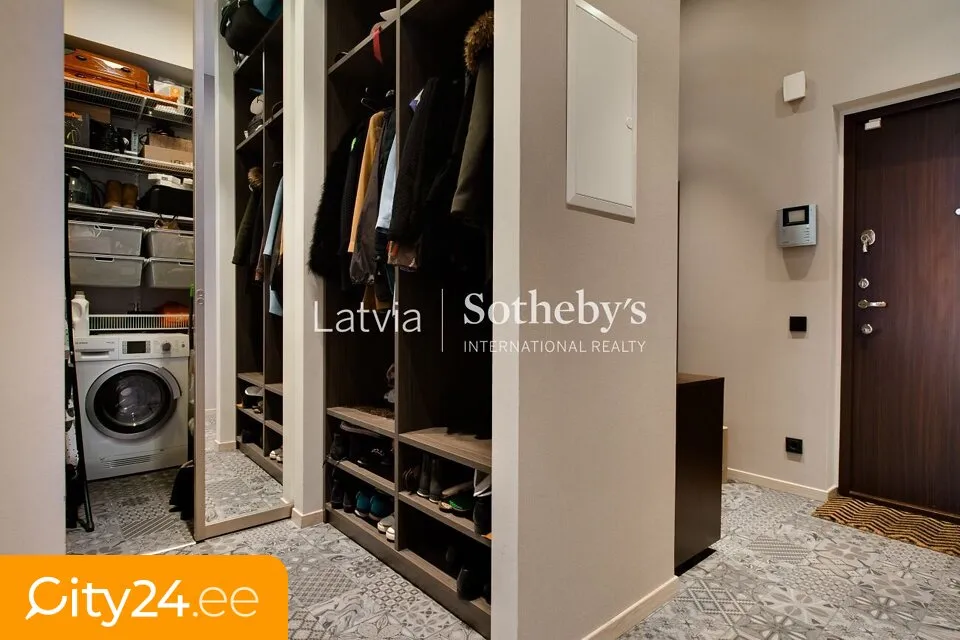Rooms - Apartment with Secure Staircase in Old Town, Riga