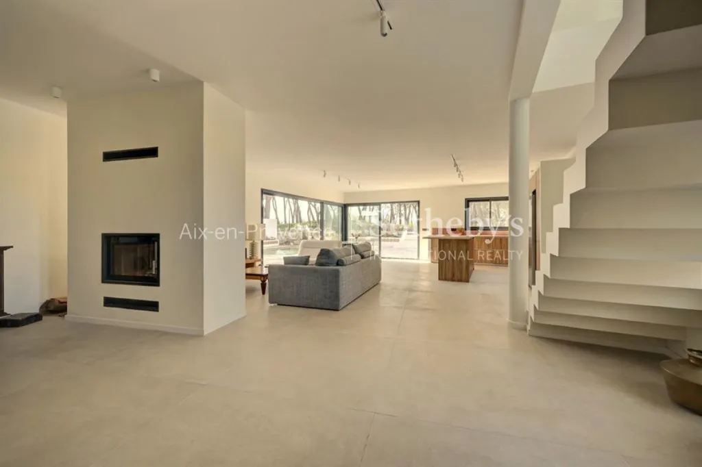 Elutuba - Contemporary Villa with Pool in Ventabren