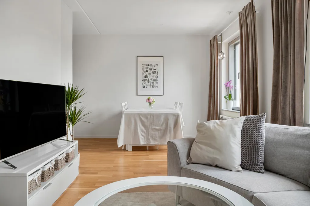Elutuba - Modern Flat with Balcony in Huddinge