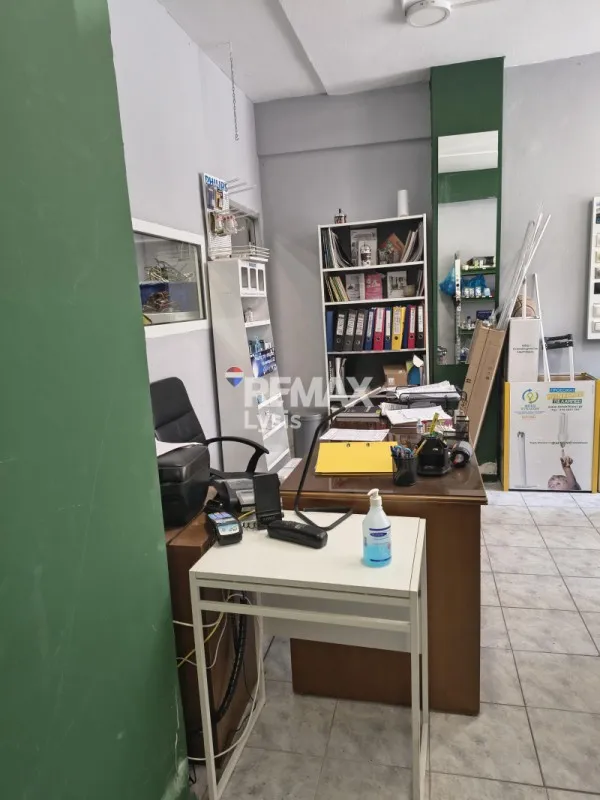 Bureau - Ground Floor Shop with Metro Access in Neos Kosmos