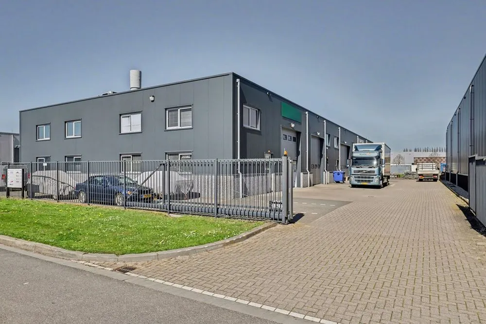 Välivaade - Commercial Unit with Secure Outdoor Space in Strijen