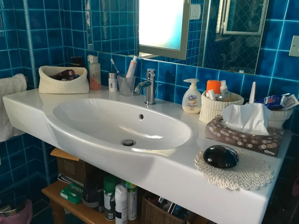 Salles de bain - Apartment with Terrace and Balcony in Scalea