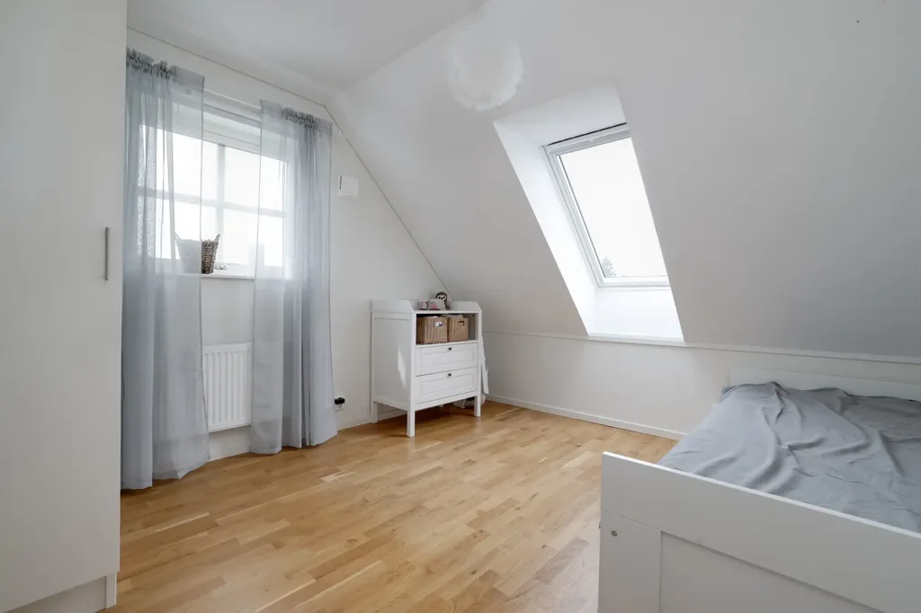 Chambres - Modern Apartment with Balcony in Ekeby-Almby