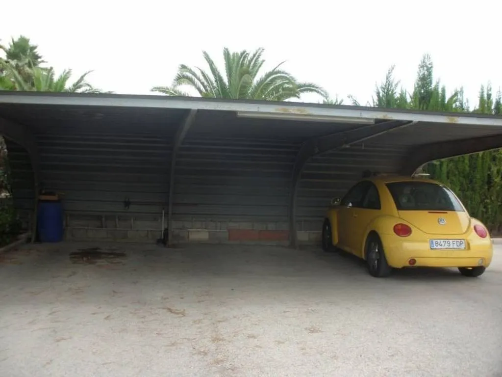 Garage - Luxury Villa with Pool in Elche