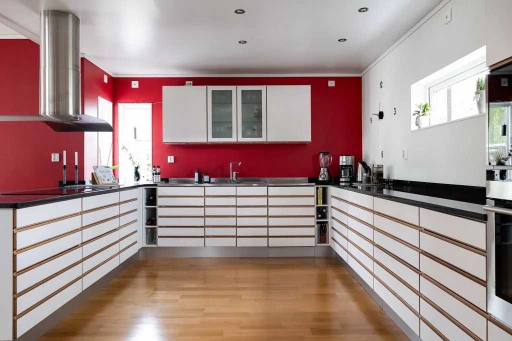 Cuisine - High-Quality Villa with Pool in Adolfsberg