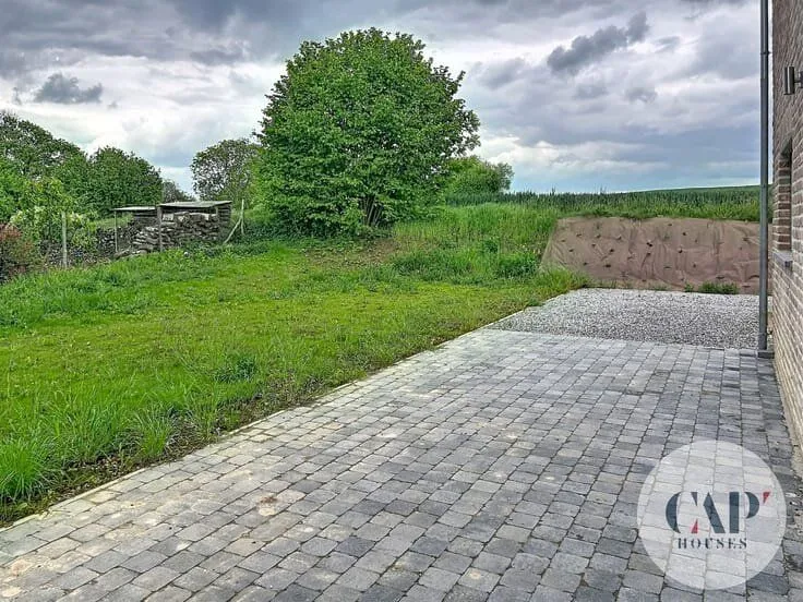 3 magamistoaga maja asukohas Orp-le-Grand