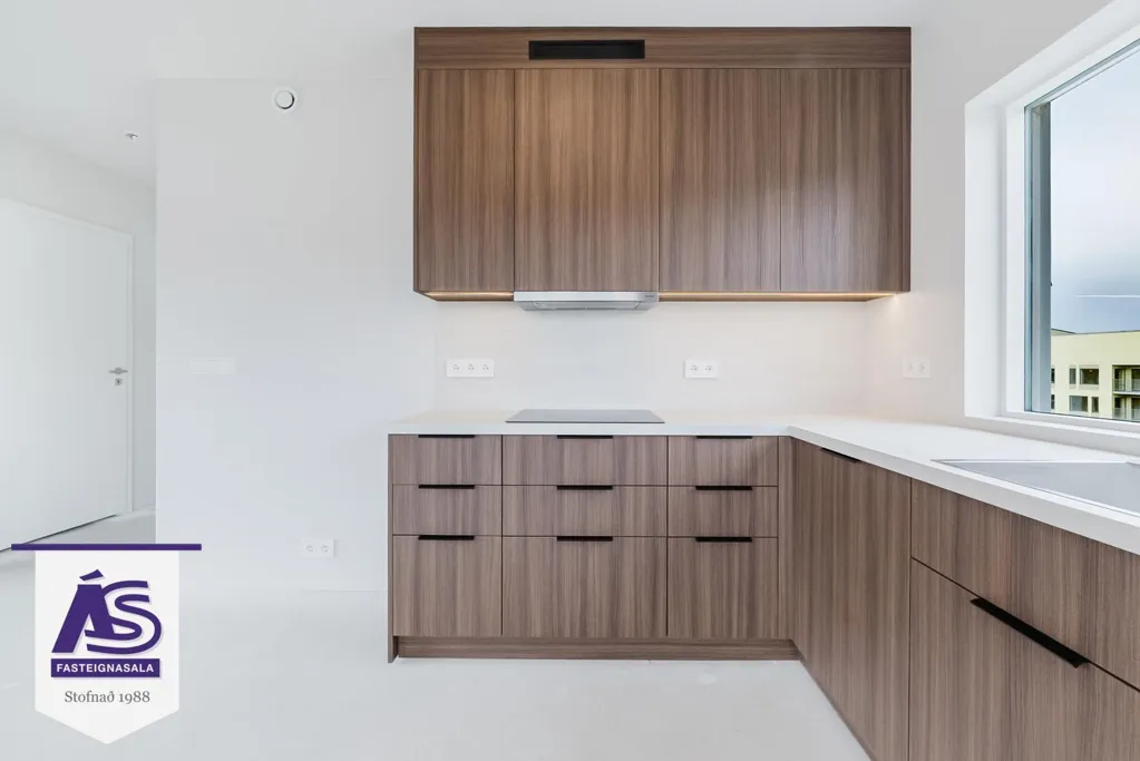 Cuisine - New 4-Storey Apartment with Elevator in Hafnarfjörður