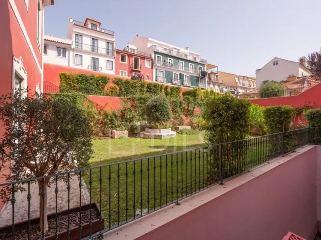Garden - Luxury Apartment in Palacio Schindler, Lisbon