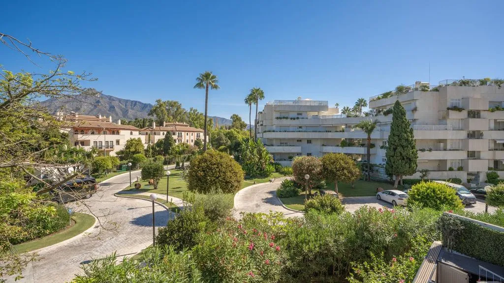 Aed - Luxury Apartment with Pool in Puerto Banús