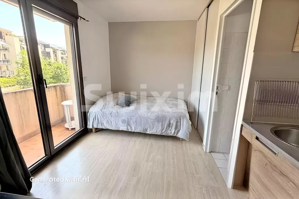 Chambres - Studio rénové avec balcon à Aix-les-Bains