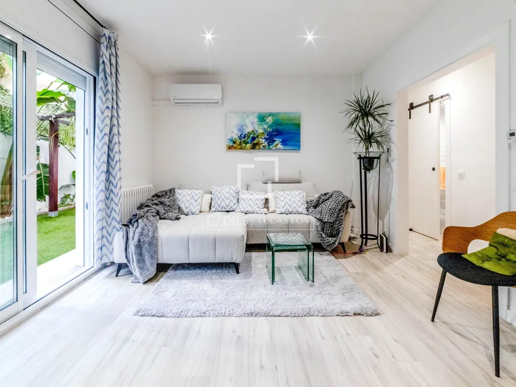 Séjour - Ground Floor Apartment with Terrace in Sitges