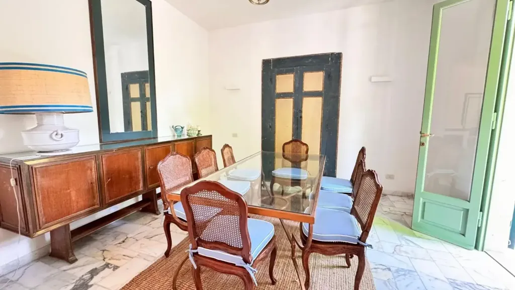 Salle à manger - Villa with Garden in Poveromo, Massa