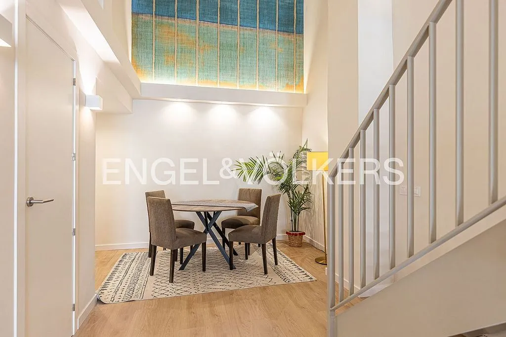 Salle à manger - Contemporary Duplex with Balcony in Ciudad Jardín