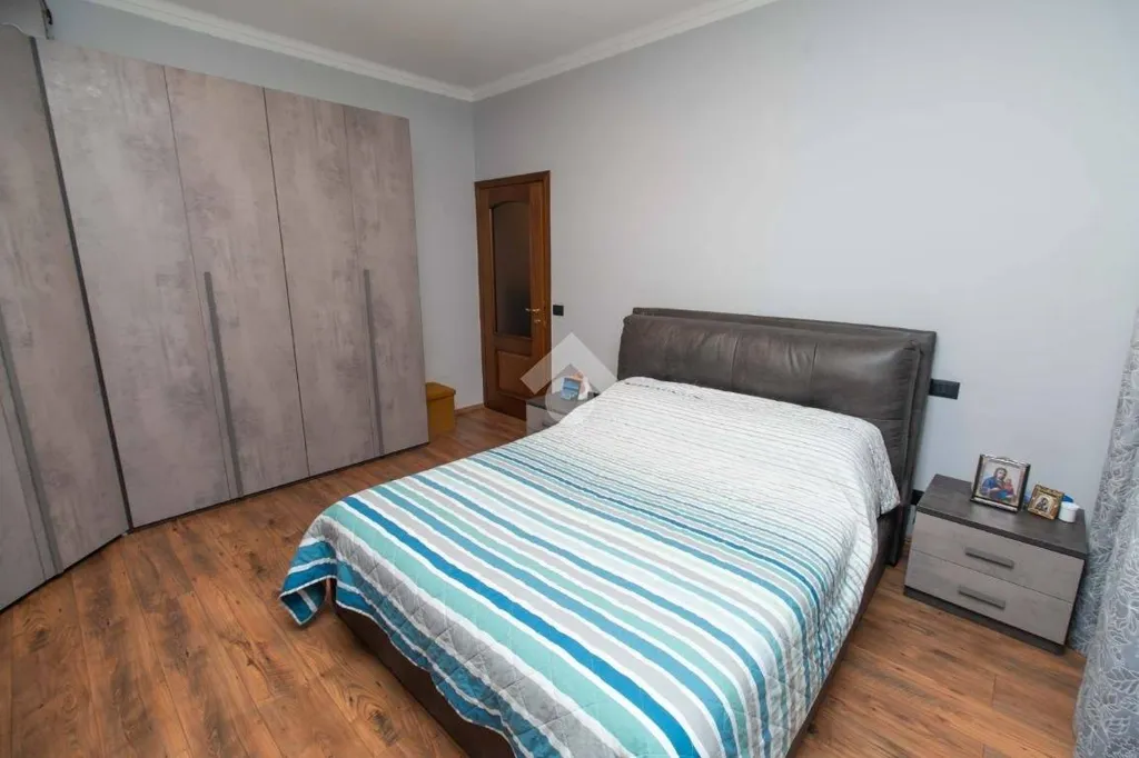 Chambres - Refurbished Apartment with Balcony in Leini