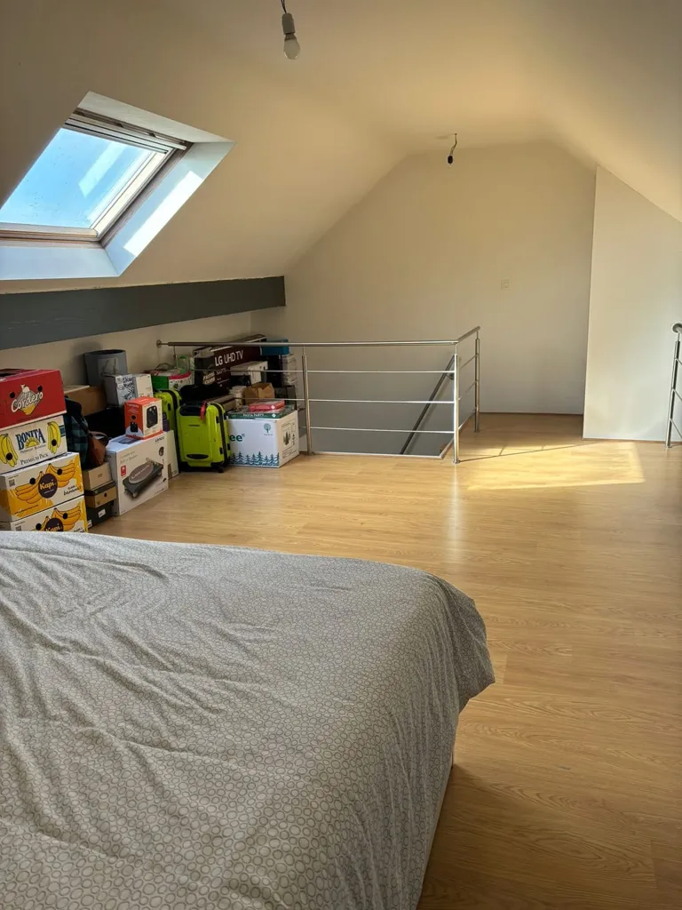 Chambres - Appartement Duplex avec Jardin Commun à Proximité de Mons