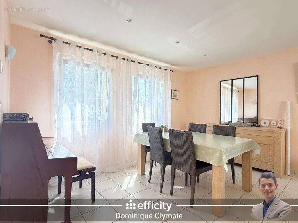 Söögituba - Spacious House with Sea View in Binic