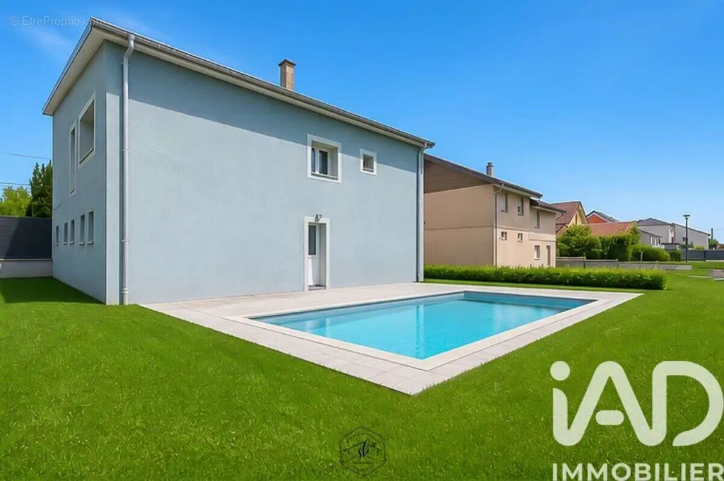 Pool - 6-Bedroom House with Pool in Mexy