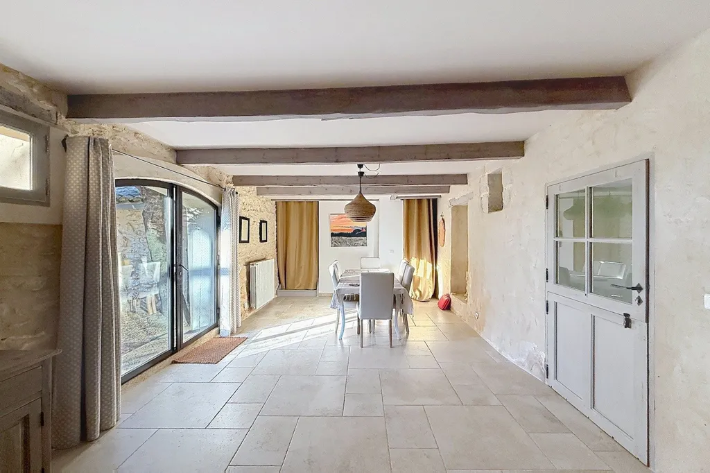 Esik - Luxury House with Pools in Uzès