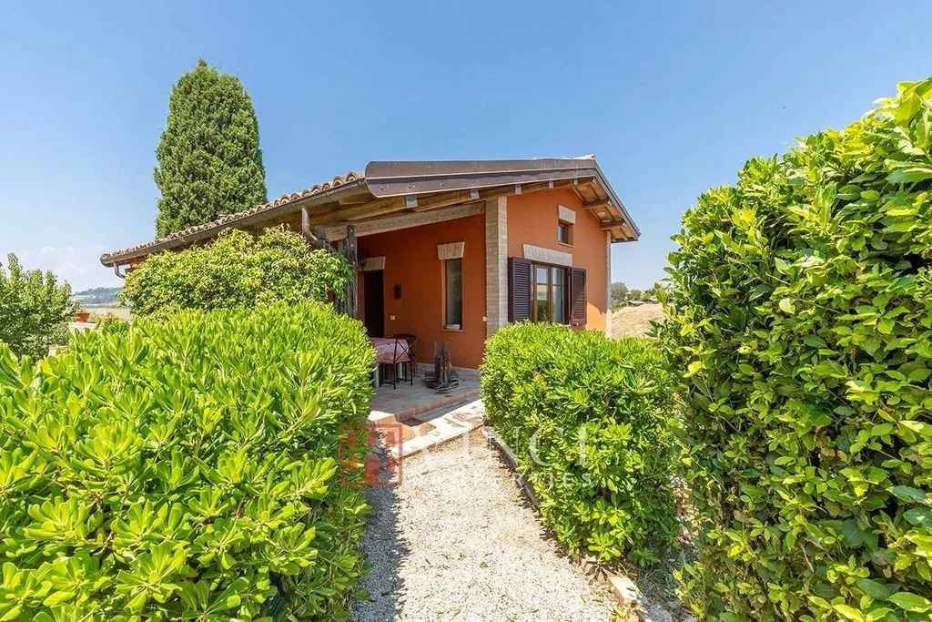 Aed - Rustic Casale with Pool in Montefiore dell'Aso