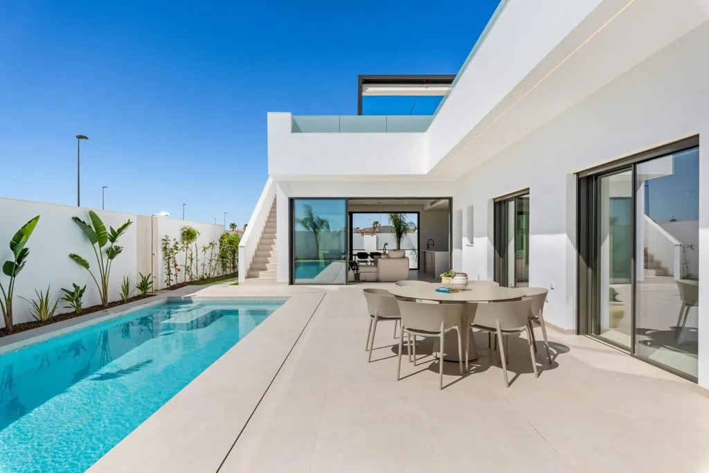 Bassein - Newly Built Villa with Pool in Los Alcázares