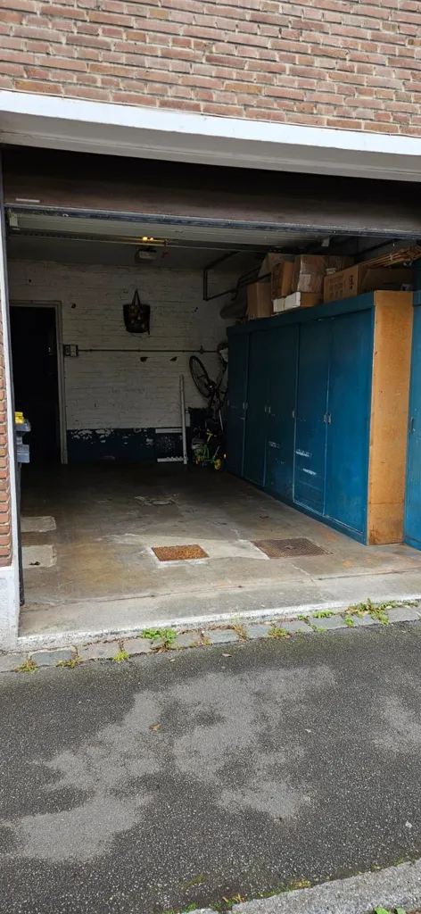 Garaaž - Family House with Patio in Roubaix