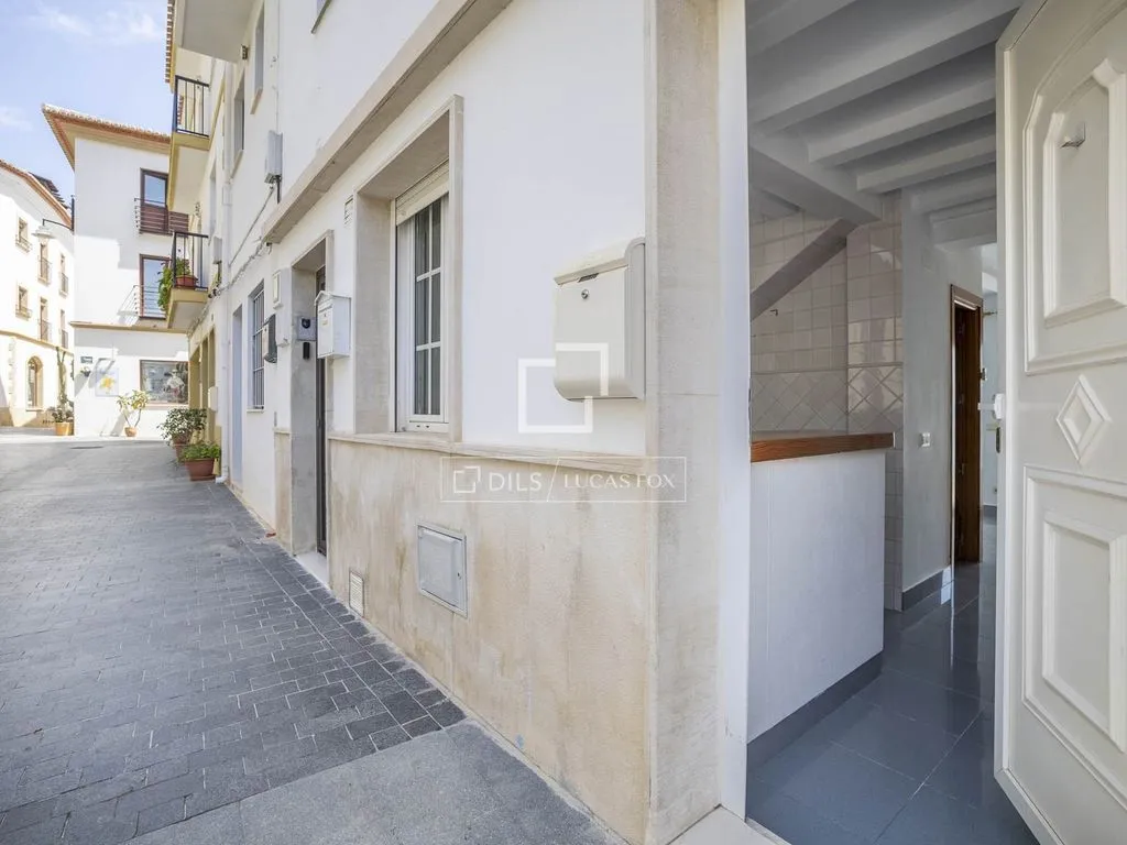 Exterior - 1-Bedroom Flat with Sea View in Javea