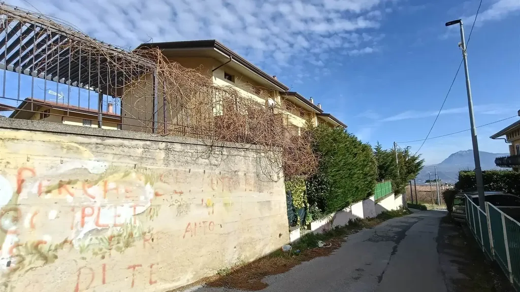 Välivaade - Villa with Garden near Avellino