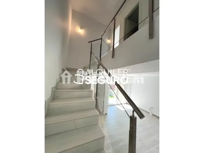 Pièces - Semi-New Chalet with Patio in Illescas