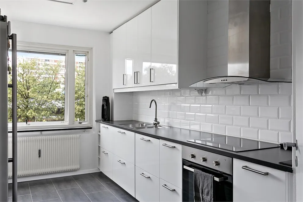 Cuisine - Bright Two-Bedroom with Balcony in Göteborg