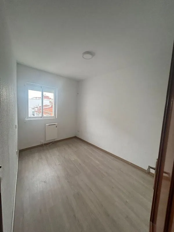 Toad - 1-Bedroom Flat with Balcony in Carabanchel