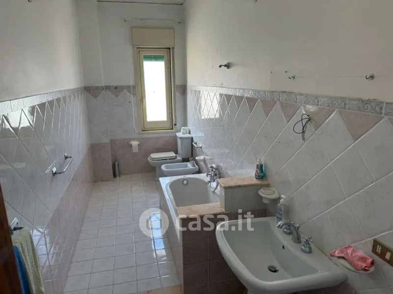 Salles de bain - Apartment with Balcony in Caltanissetta Centre