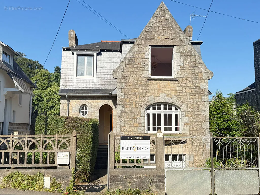 Välivaade - Stone House with Garden in Dinan Centre