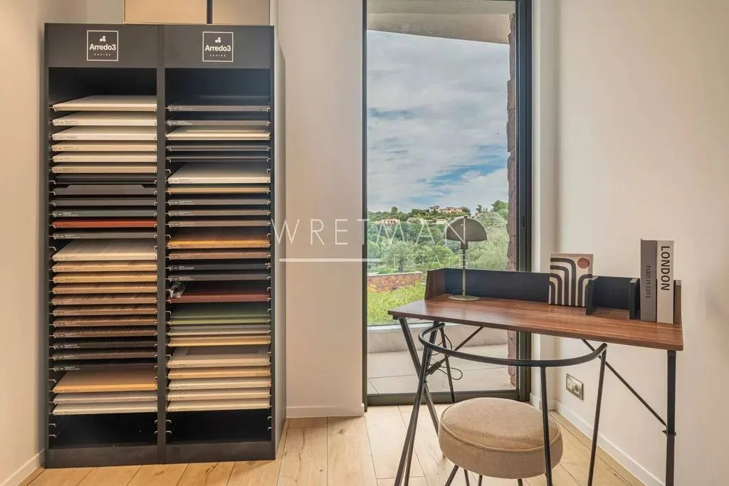 Bureau - Appartement Luxe avec Piscine à Les Adrets-de-l'Estérel