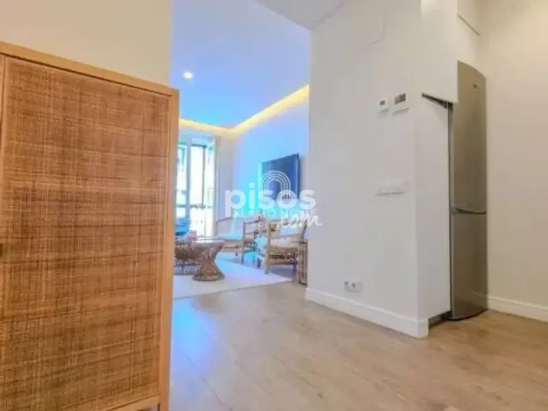 Living Room - Apartment with Balcony in Calle Mayor, Madrid