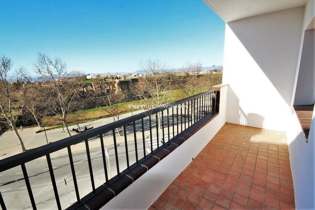Rõdu - Luxury Apartments with Commercial Space in Roses