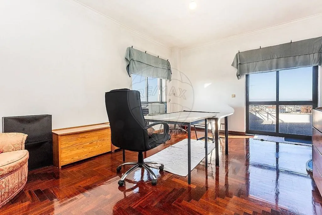 Kabinet - Luxury Duplex Flat in Sintra