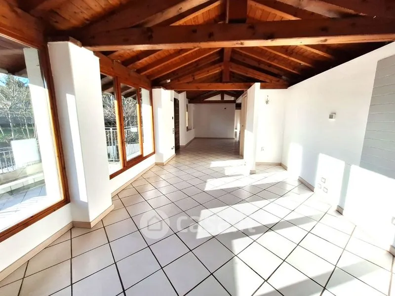 Terrace - Rustic Villa with Private Garden in Trescore Balneario