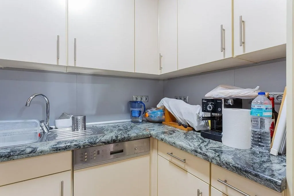 Cuisine - Three-Bedroom House with Terrace in Ítrabo