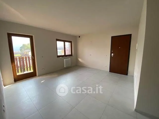 Pièces - Newly Built Apartment with Balcony in Verrès