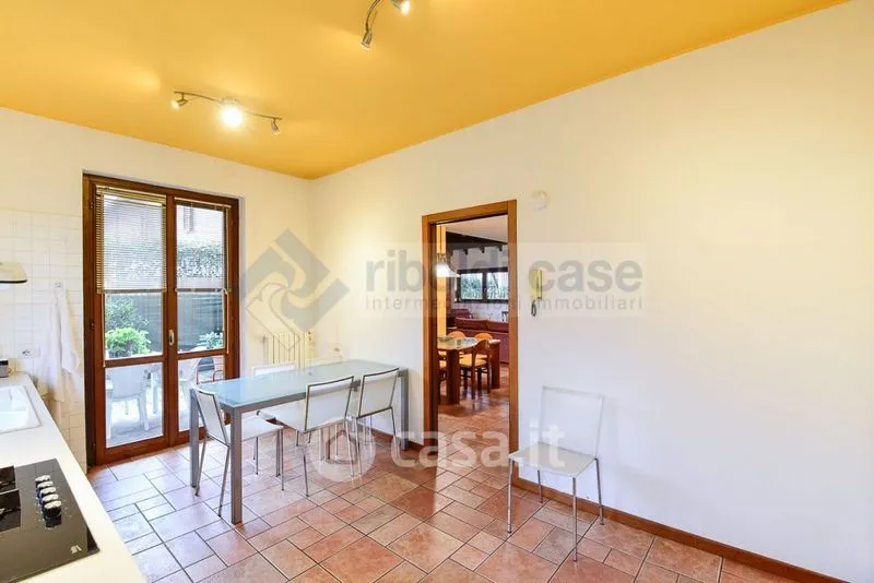 Sala da pranzo - Villa with Brickwork in Seregno