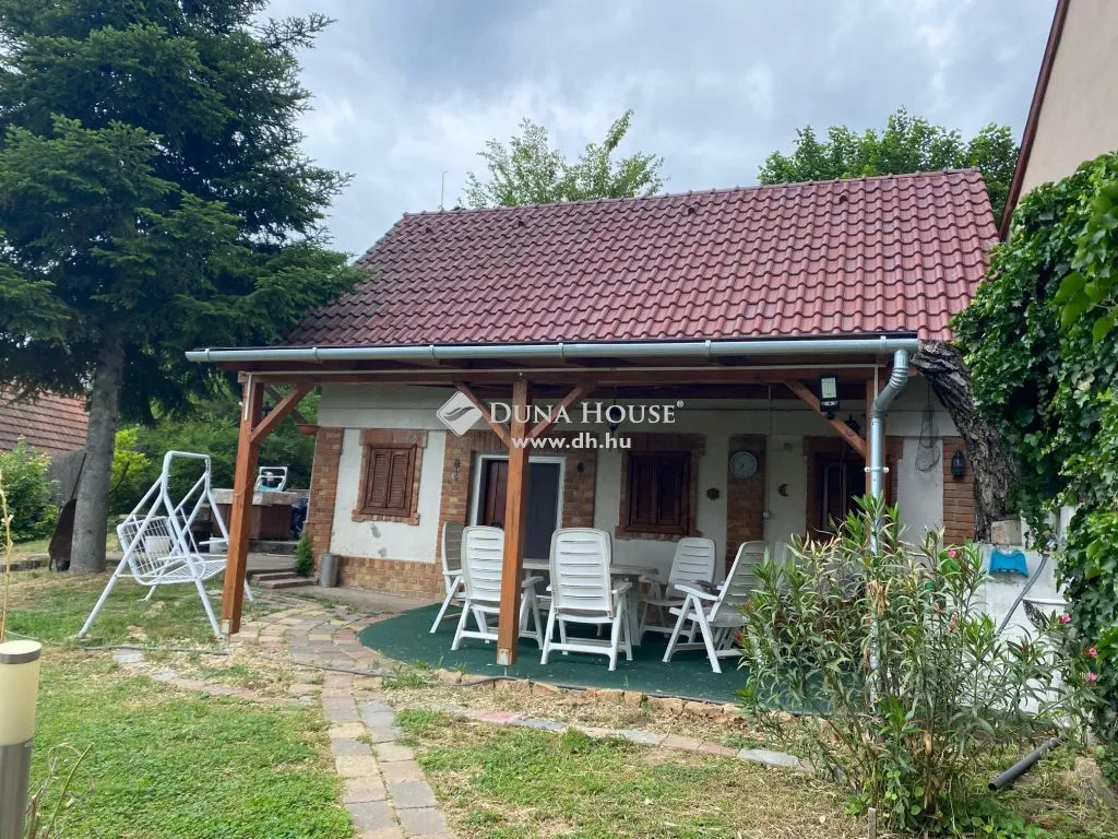 Terrace - Weekend Cottage with Garden in Pogány