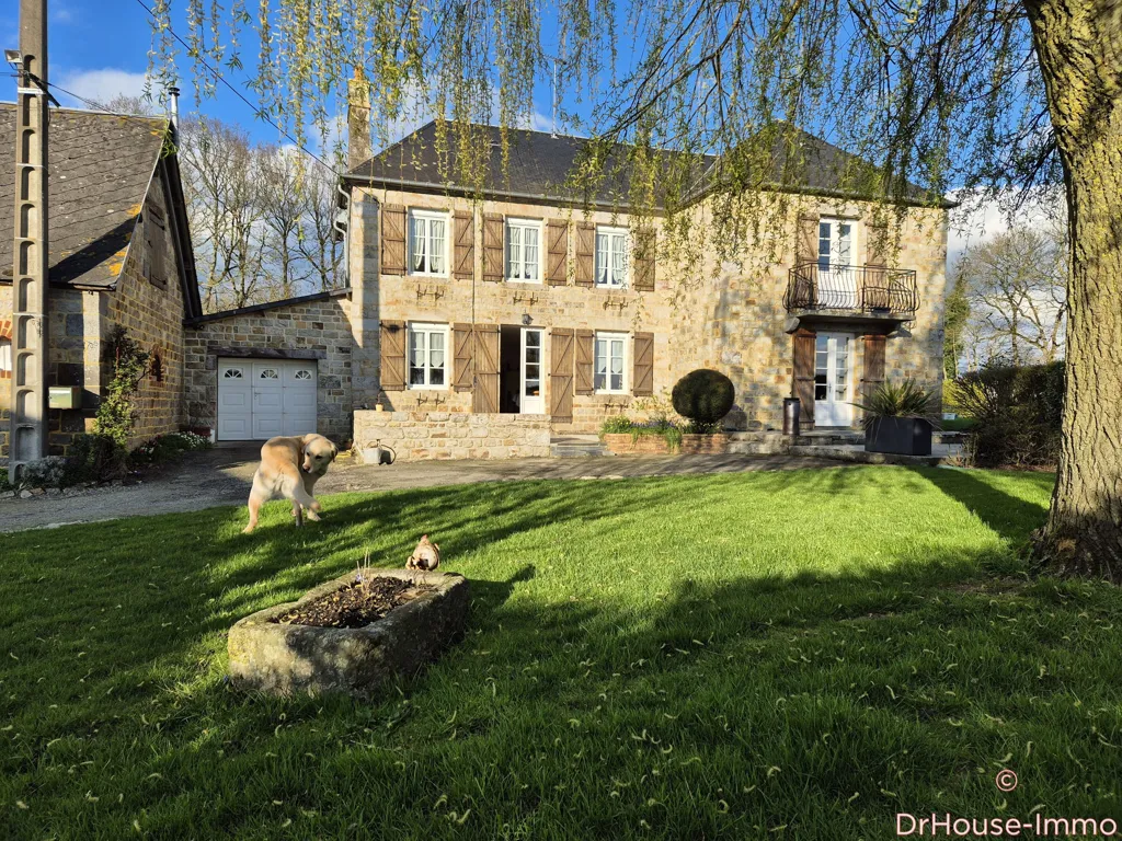 Extérieur - Maison en Pierres avec Bureau et Dépendance à Domfront