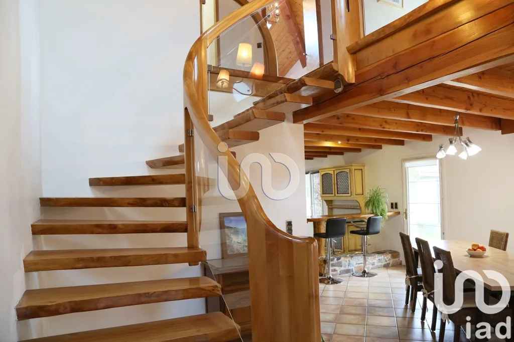 Pièces - Maison de Caractère avec Jardin à Gratentour