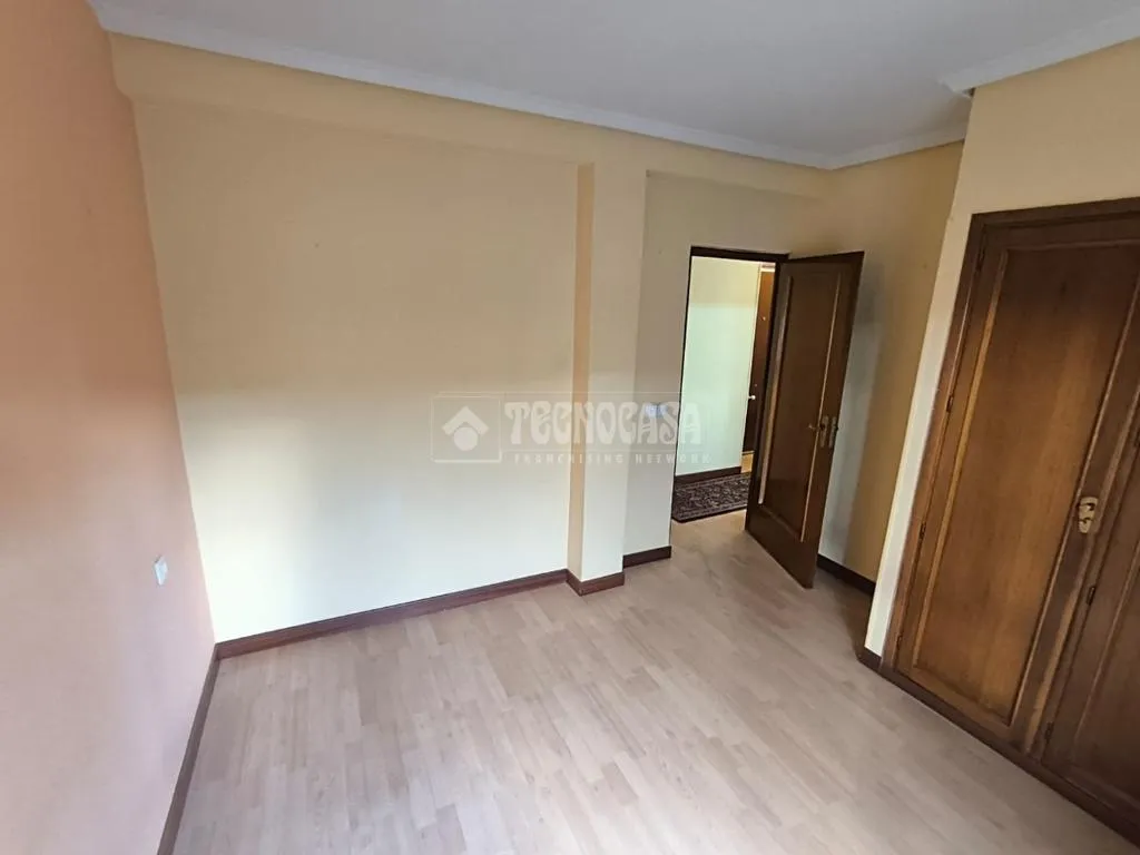 Toad - Penthouse Flat with Terrace in Ciudad Lineal