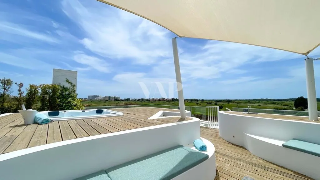 Terrasse - 4-Bedroom Penthouse with Rooftop in Vilamoura
