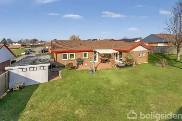 Õhuvaade - Villa with Forest View in Augustenborg