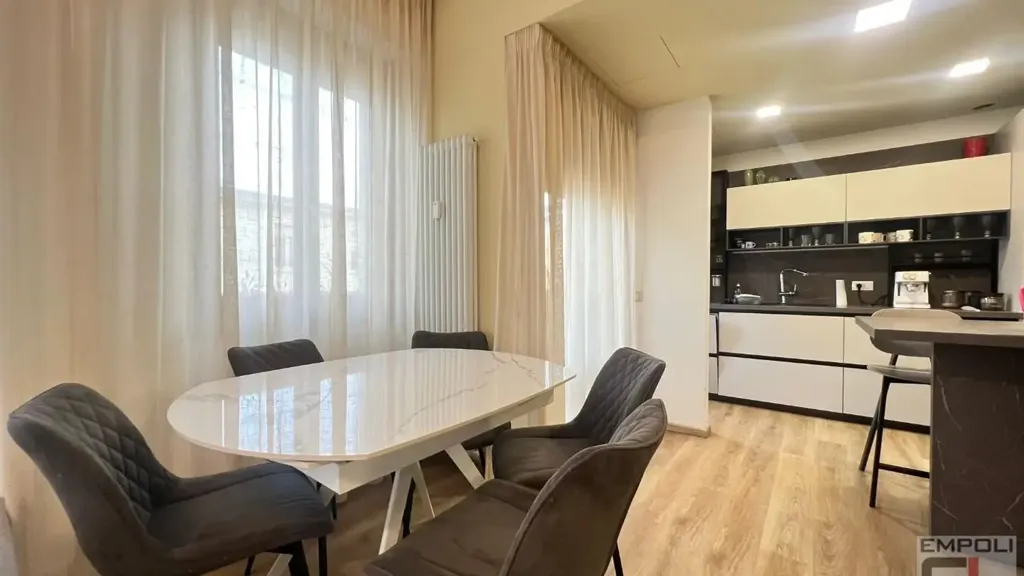 Söögituba - Rearranged Apartment with Balcony in Empoli