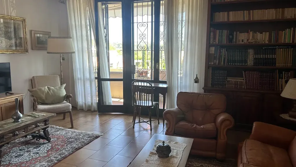 Elutuba - Panoramic Apartment with Balcony in Florence